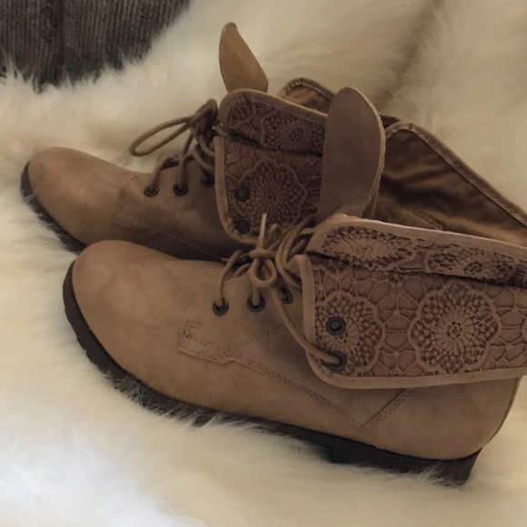 Z London Tan Fold-Over Boots - Picture 5 of 6